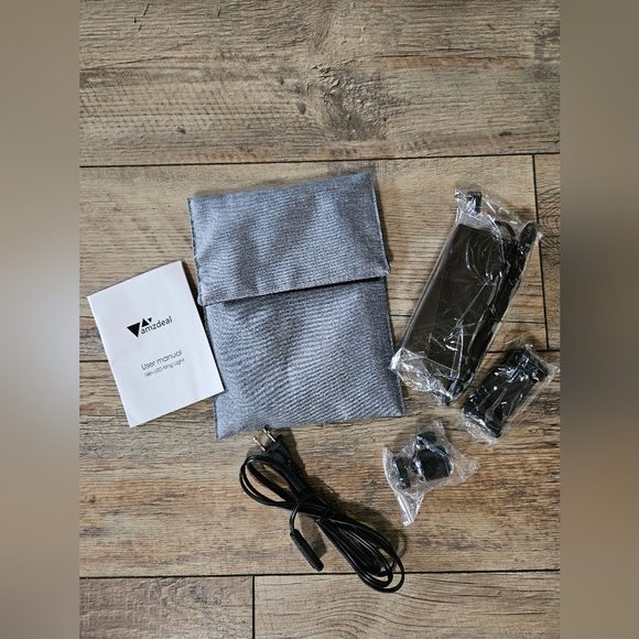 New in box AMZ 18" Ring Light - Picture 6 of 9